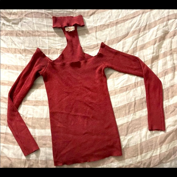 Ambiance Tops - ***SALE***♥️Sexy♥️ red choker long sleeve.